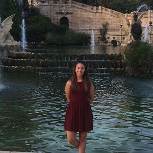 Meet your Posher, Lauren